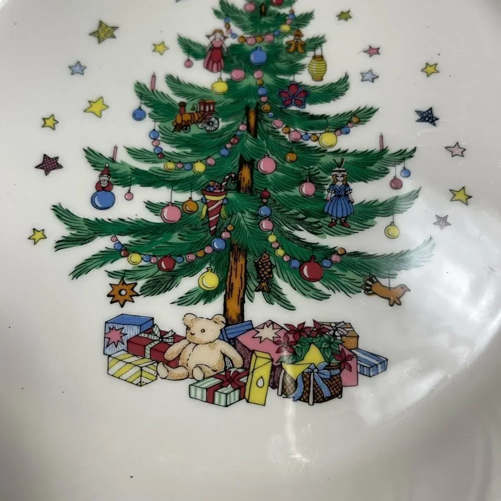 Niko Happy Holidays 1Dinner plate .oven ,microwave and dishwasher safe